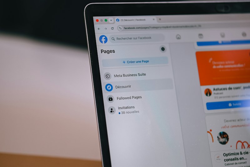 Além do Feed: Por Que Influenciadores (e Marcas!) Precisam de um Site Próprio